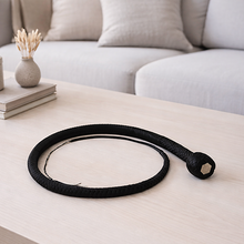 Charger l'image dans la galerie, Fouet "Old Money" Noir en paracorde
